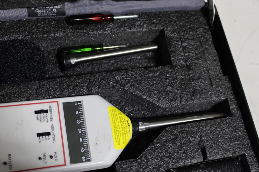 Quest Technologies 1700 Sound Level Meter with OB-100 Octave WITH CASE
