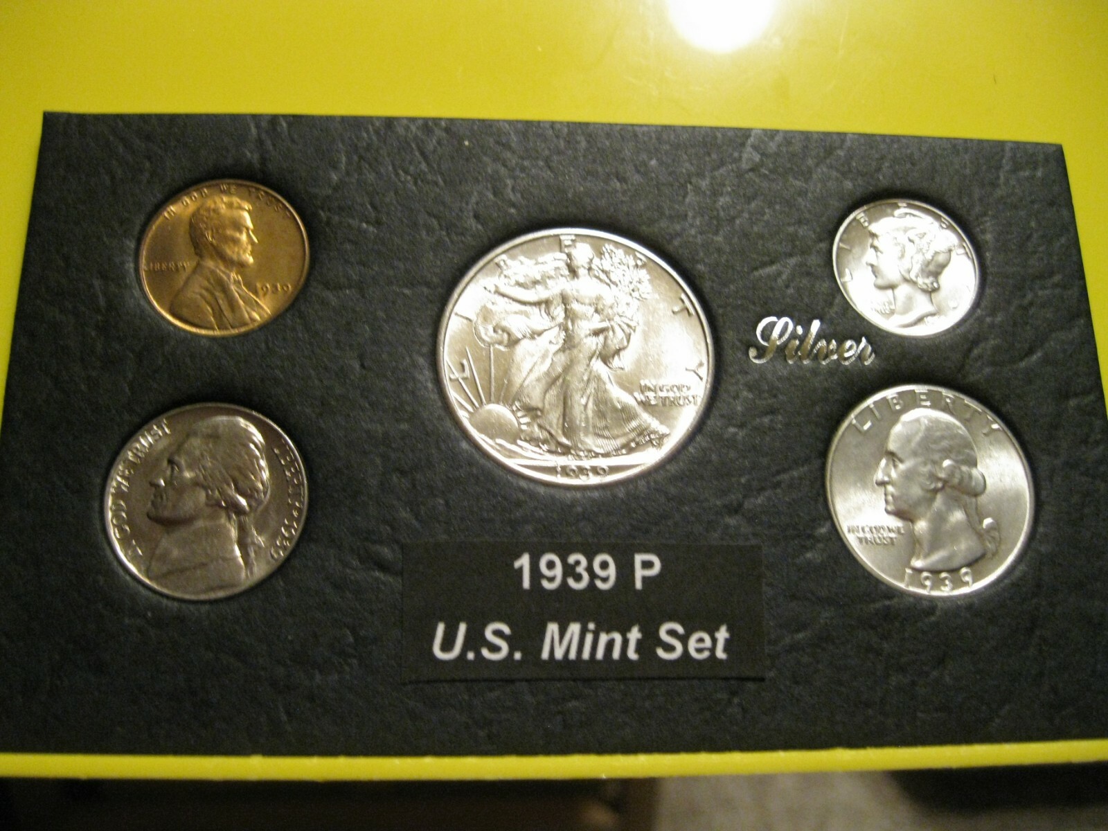 1939 P US Mint Set Brilliant Uncirculated!