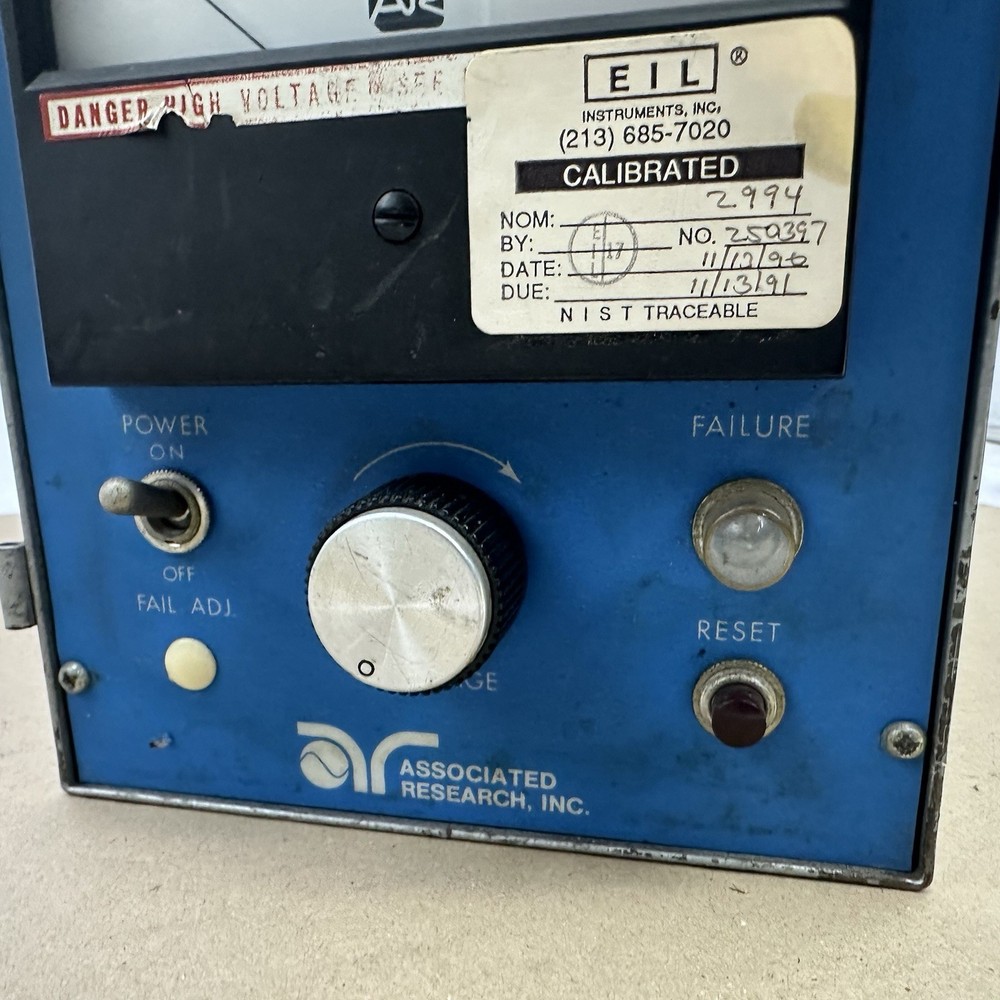 Associated Research 3KV AC 5MA Hypot Volt Meter Voltmeter 4025 Untested
