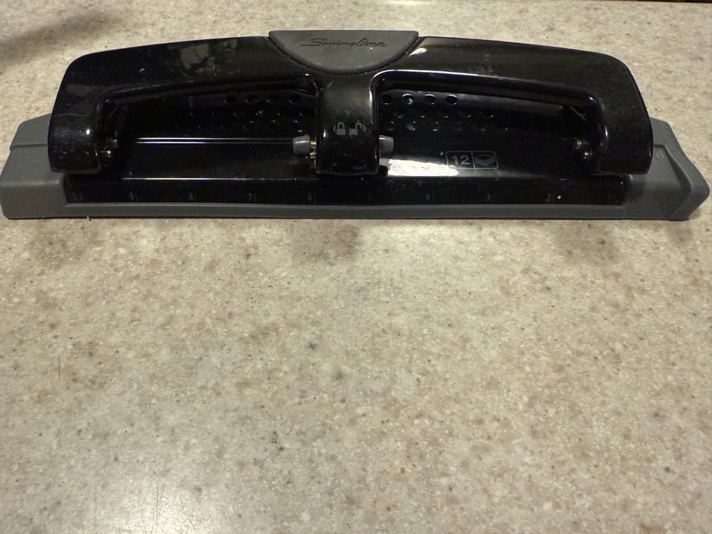 Swingline Low Force Smartouch 12 Sheet Capacity 3-Hole Punch