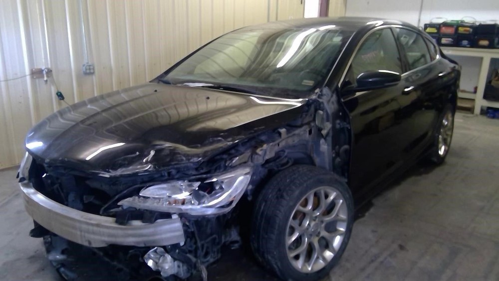 200 2015 High Mounted Stop Light 1722638