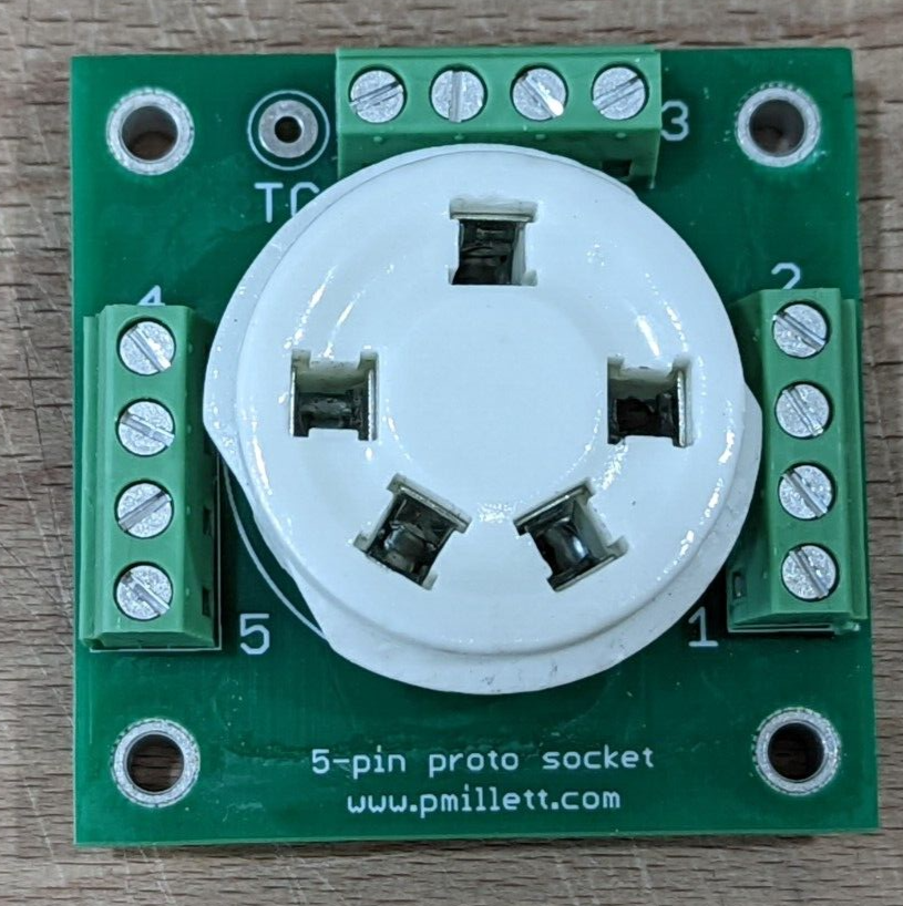 5-pin UY5 breadboard / prototype tube socket for DIY experimenting