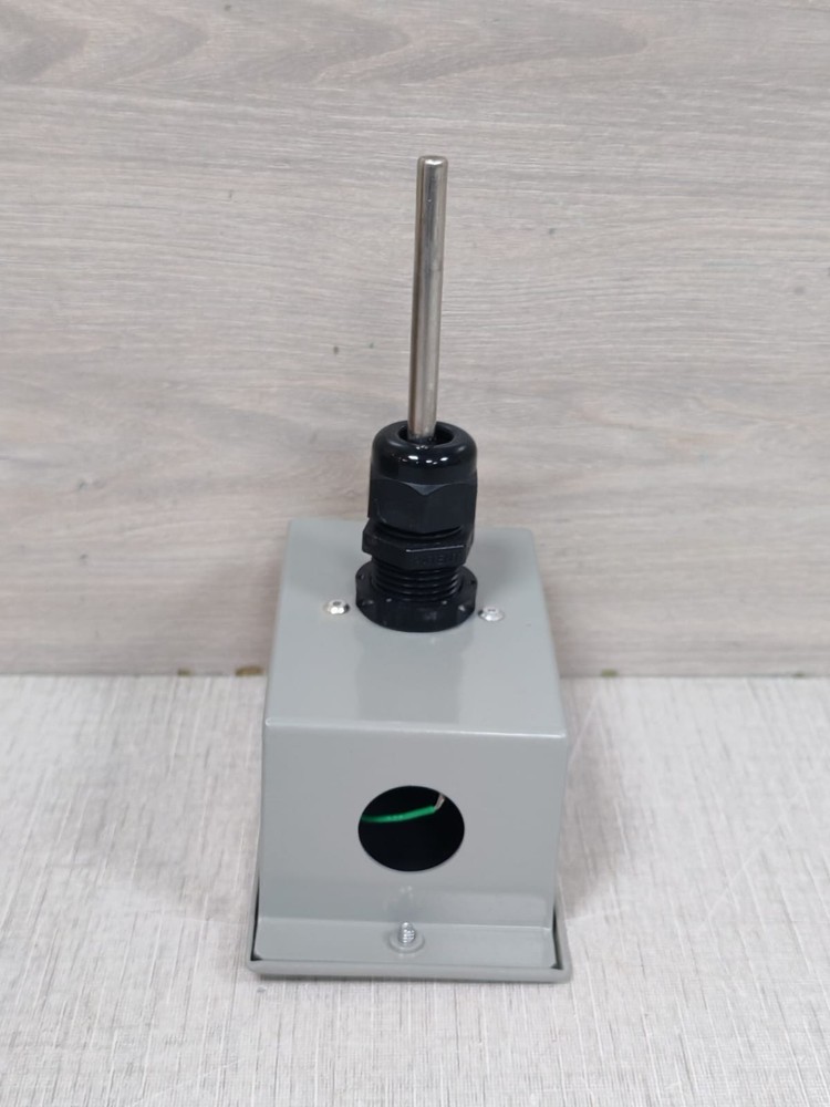 Mamac Systems TE-703-D-12-A Pipe Temperature Sensor