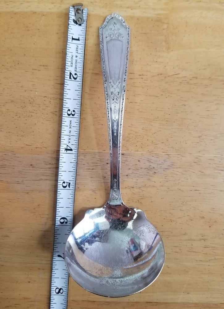 CLEAN DISTRESSED NATIONAL TWO PATTERN SILVERPLATED GRAVY LADLE