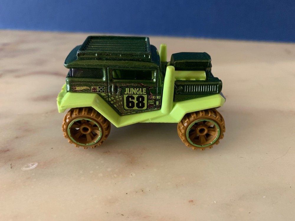 HOT WHEELS BAD MUDDER MATTEL