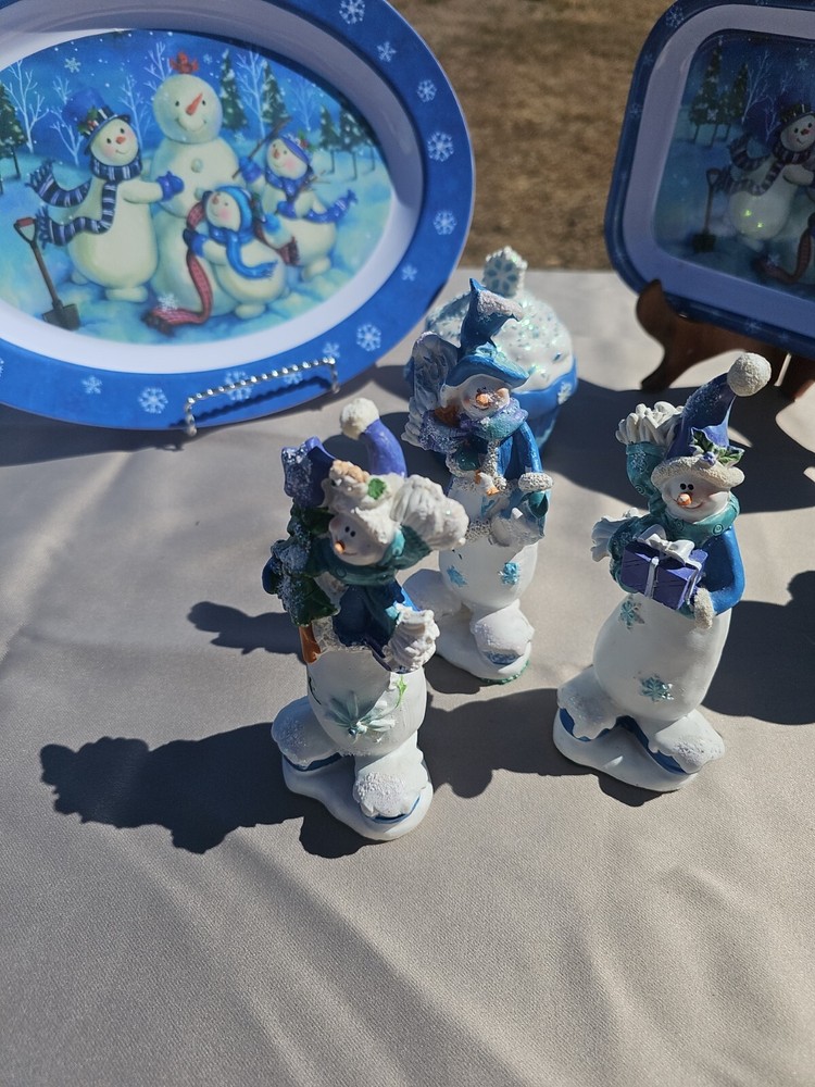 52 Piece Christmas Table Set