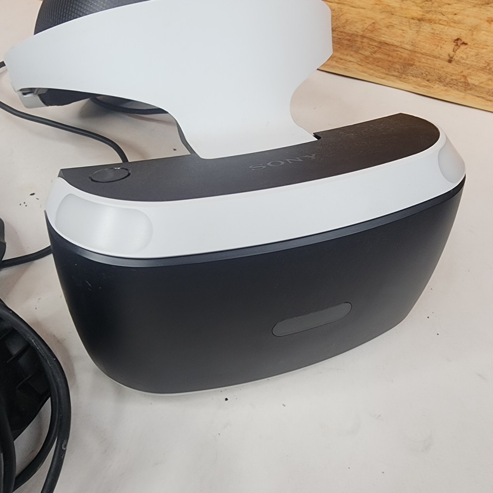 Sony PlayStation VR PS4 Virtual Reality Headset ONLY READ not tested