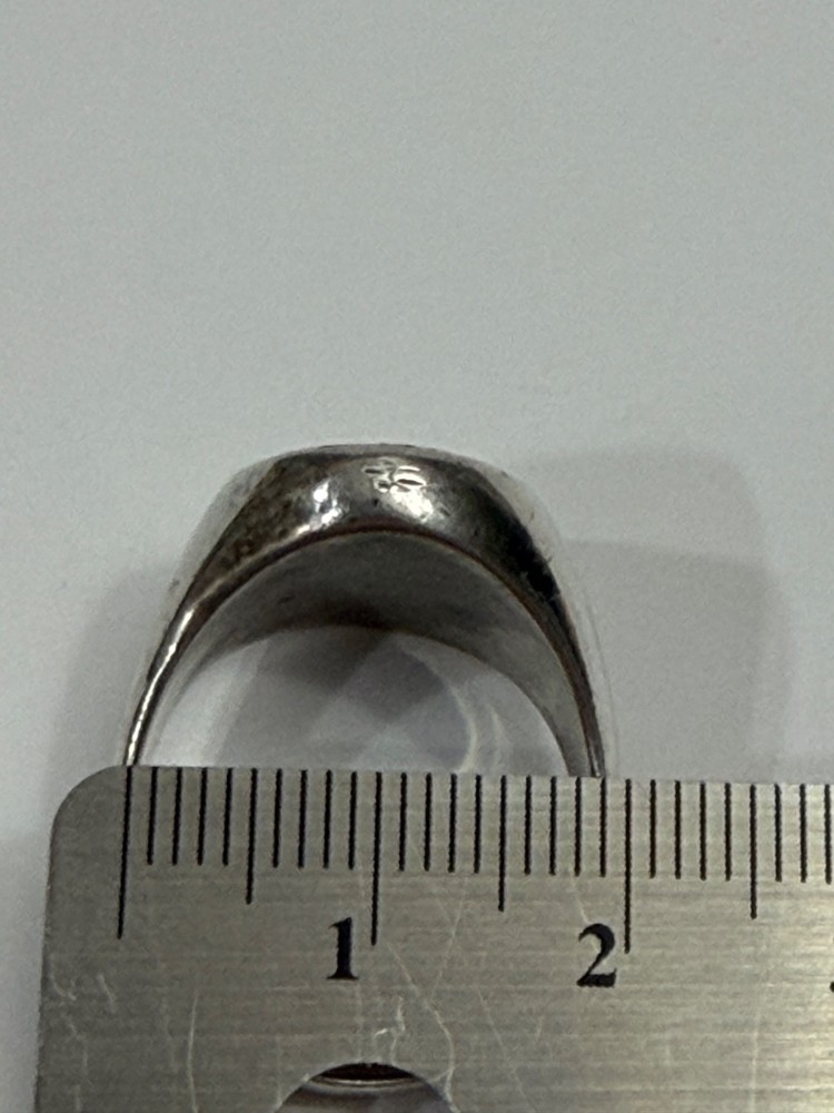 Solid 925 Sterling Silver & Inset Black Onyx Ring - Size Approx. 8.5