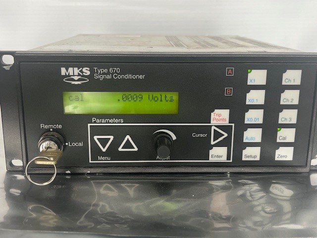 MKS TYPE 670AD81 SIGNAL CONDITIONER