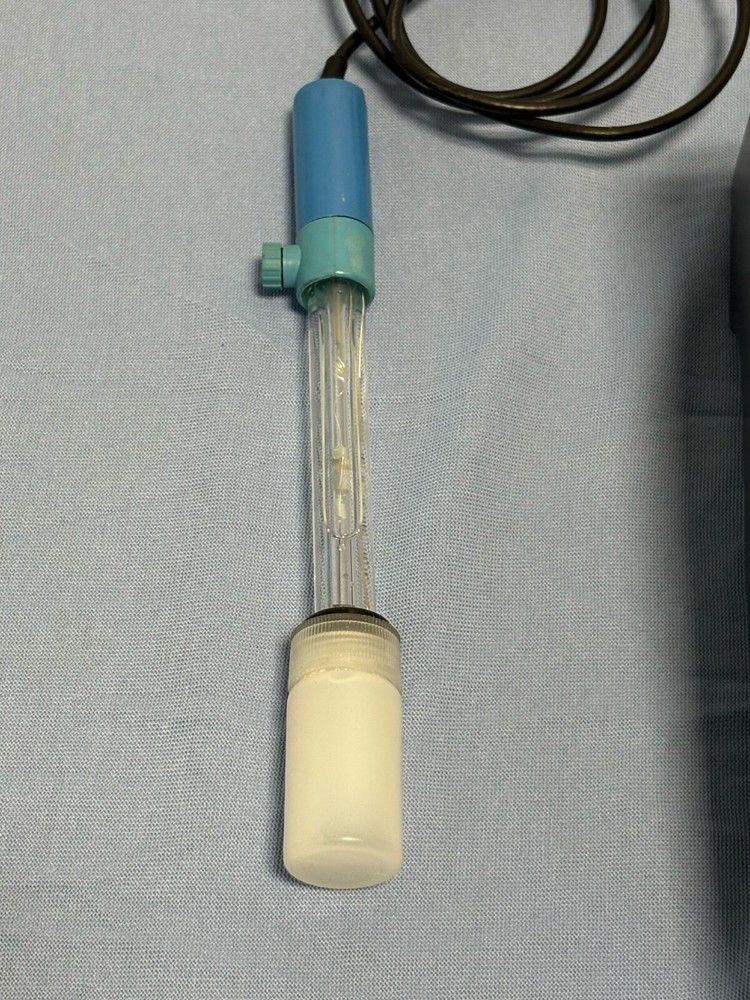 Martini Instruments pH/ORP Temperature Bench Meter Mi 151, Probe MA917 & Adapter