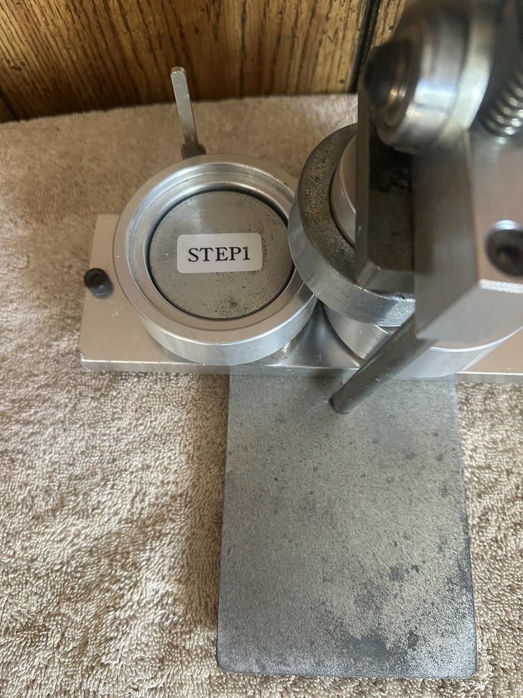 Heavy Duty Button Maker Button Stamp/Press Unbranded Works Great!
