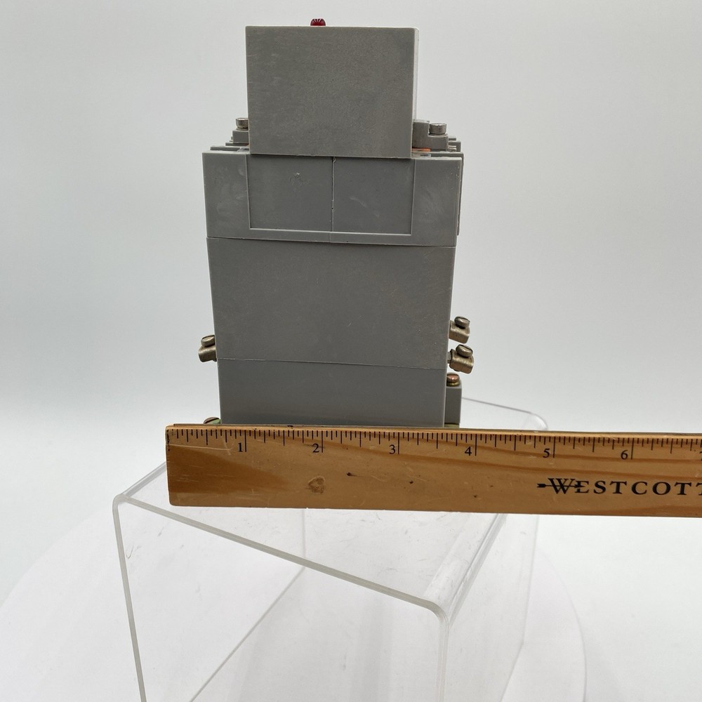 ALLEN BRADLEY 700-RT00N110A1 Series A Solid State Timer 2-120 Second On Delay