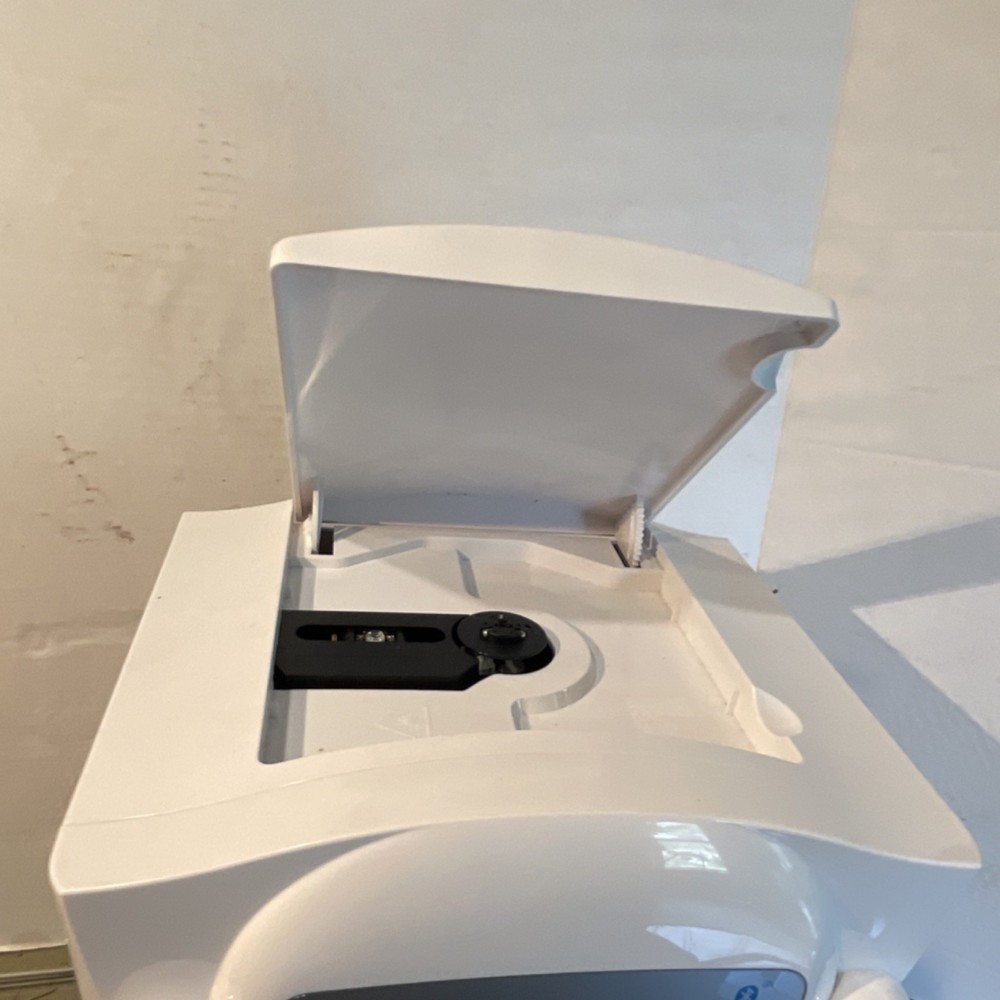 The Singing Machine STVG5698TW Bluetooth Karaoke System with Screen