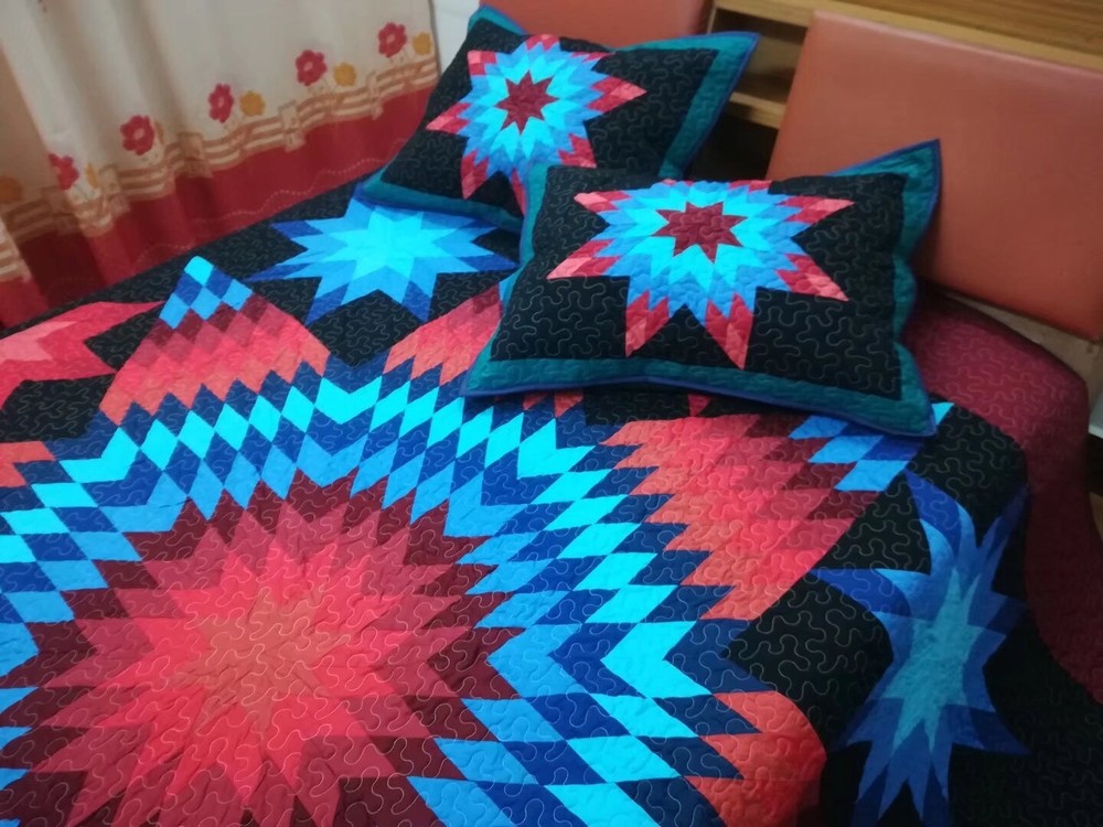King Size Machine Pieced And quilted Patchwork Quilt #162B