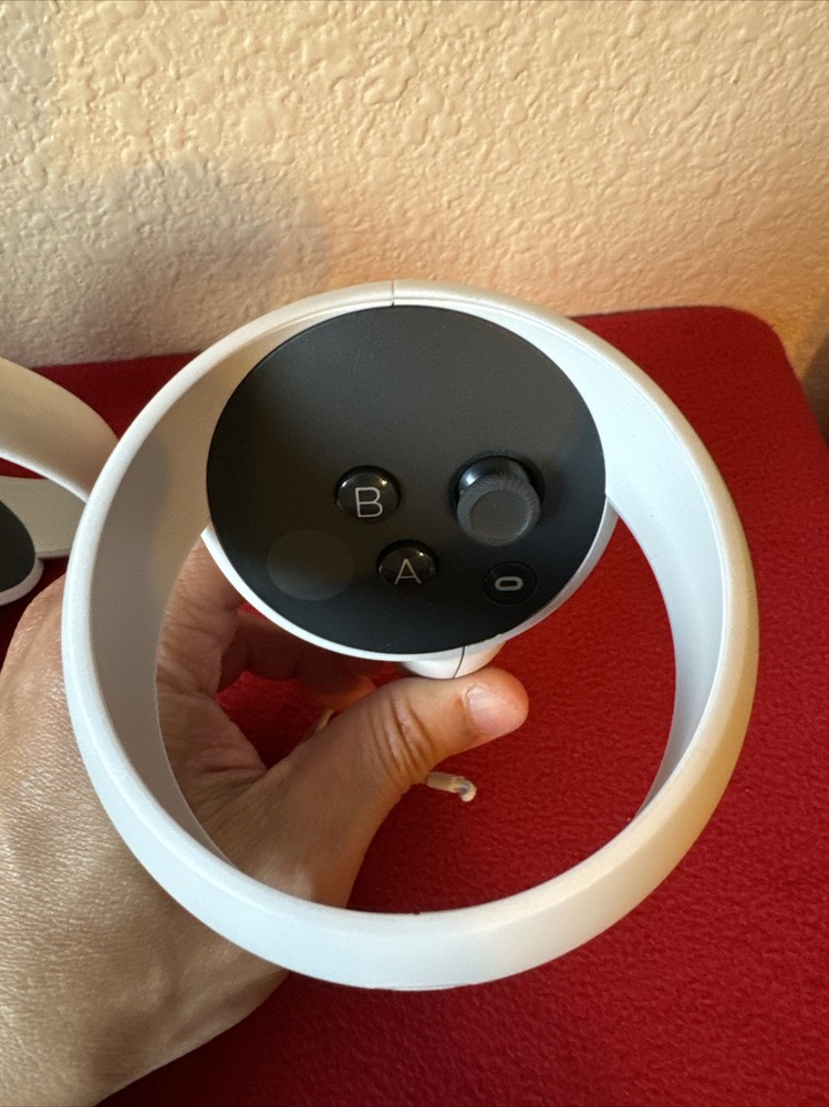 Meta Oculus Quest 2 128GB Advanced VR Virtual Reality Headset + L/R Controllers