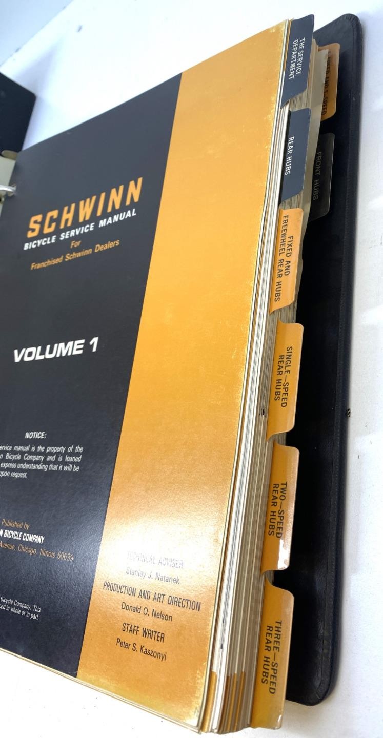 69-72 Schwinn vintage SERVICE MANUALS Volume 1&2 Excellent condition 3 Ring