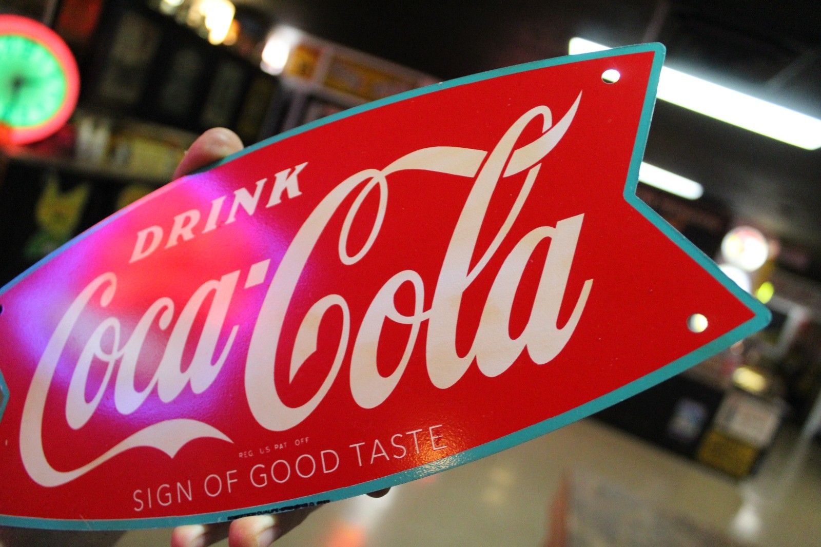 RARE 1950s DRINK COCA COLA TEAL BORDER FISHTAIL PAINTED METAL DEALER SIGN SODA