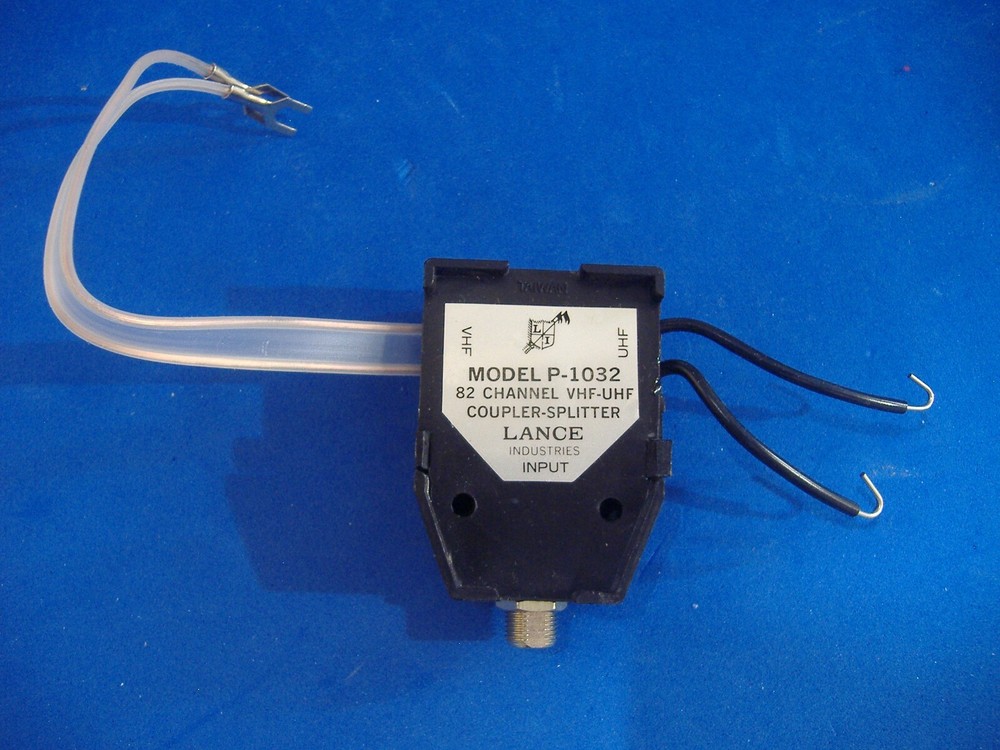 SPLITTER TRANSFORMER ADAPTS 75 OHM COAX LINE