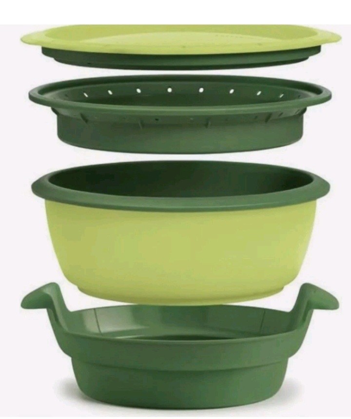 Tupperware Smart Steamer 4 Piece Set Green Microwave Steaming System.