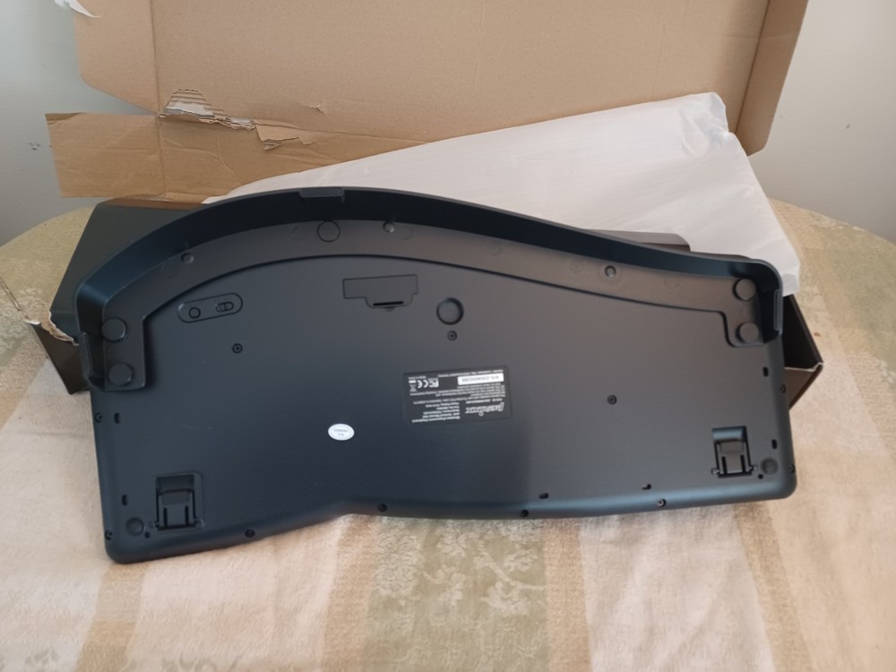 Perixx Periduo-605 Wireless Ergonomic Split Keyboard Vertical Mouse Combo Black