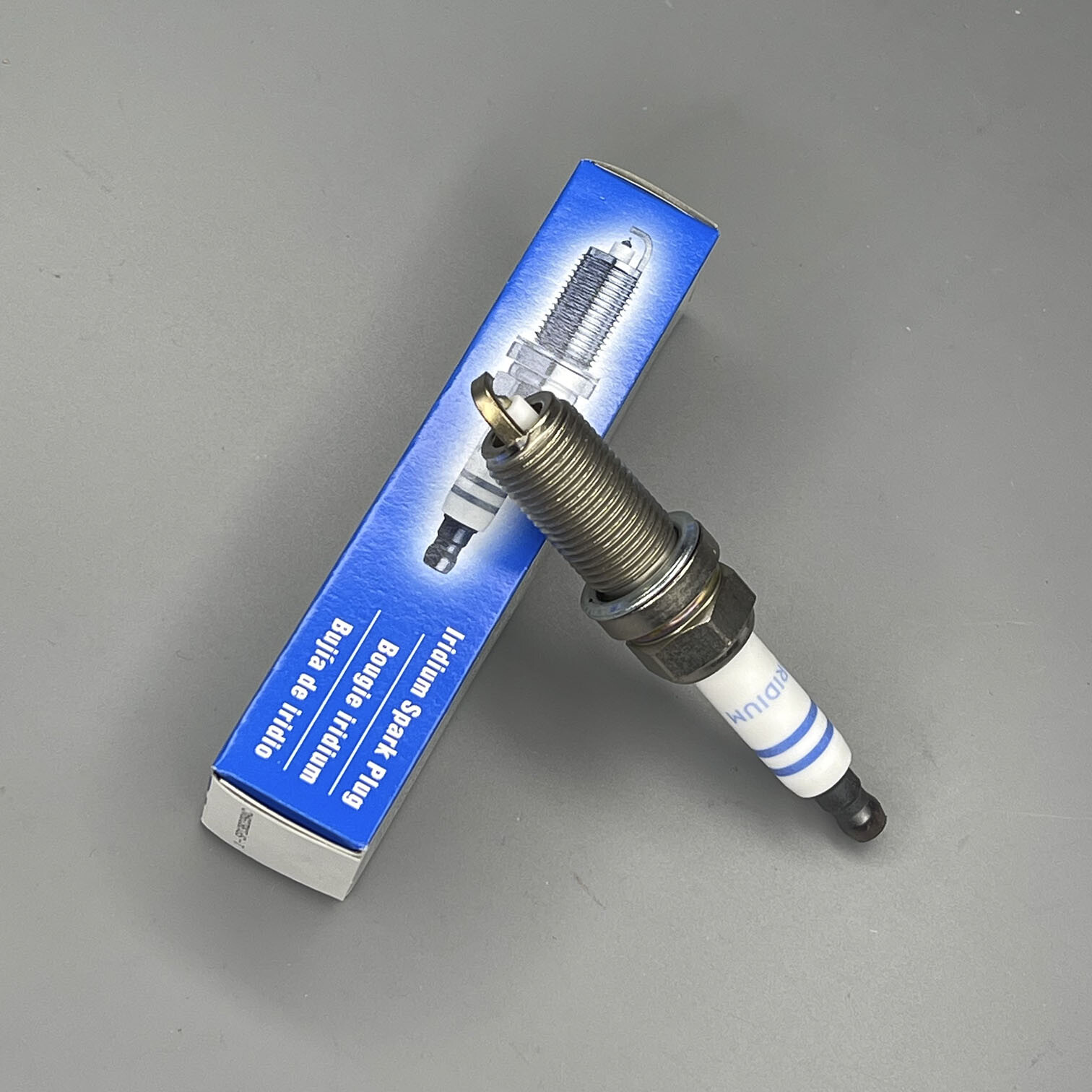 OE Genuine Spark Plugs 16PCS For Chrysler 300 Dodge Charger Ram 1500 2500 3500