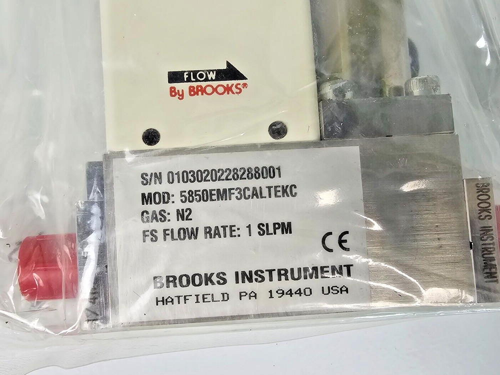 Brooks Instrument emcore mass flow controller 5850EMF3CALTEKC / N2 / 1SLPM