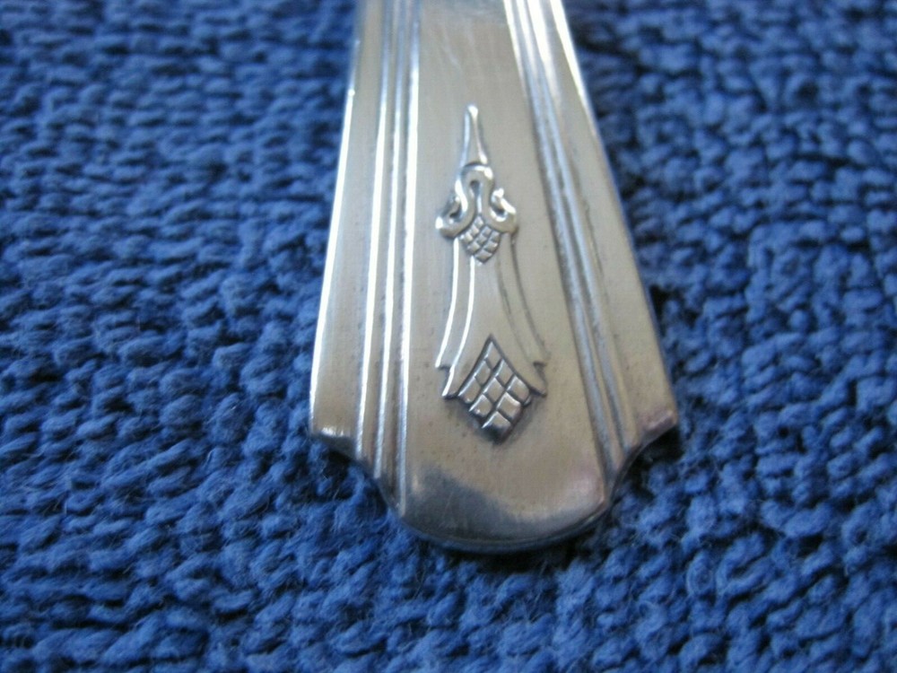 CHARMION 1933 26pc 8 Pl Peerless Oneida Art Deco Silverplate Flatware Basic Set