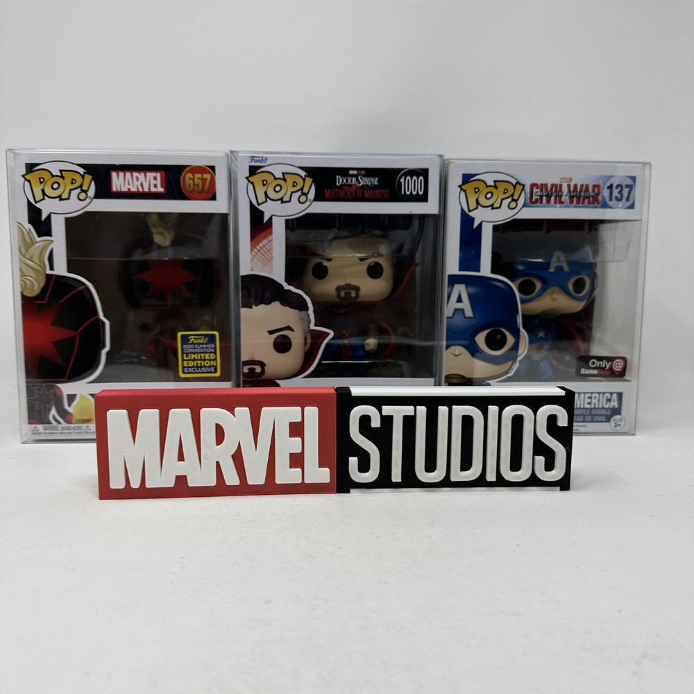 3D Printed MARVEL STUDIO (GITD) FanSign for your Pops & collectibles
