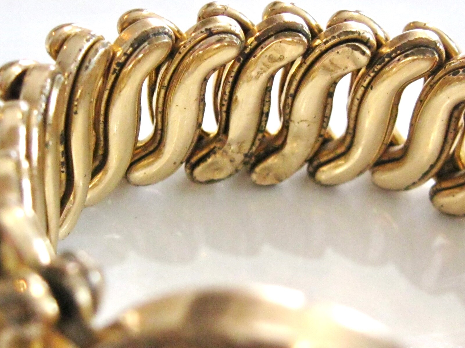 VINTAGE 1940'S WWII ERA SWEETHEART EXPANSION STRETCH BRACELET w RHINESTONES ACME