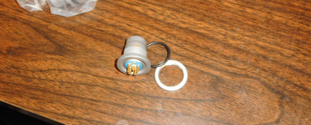 1 each U183/u 5 pin AUDIO CONNECTOR new