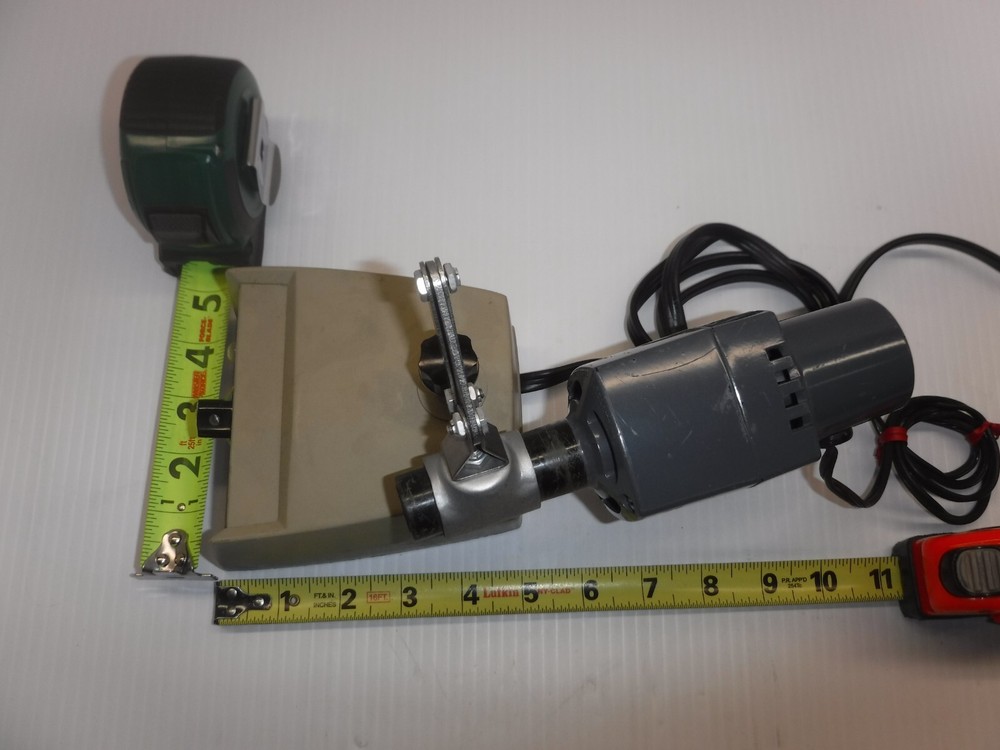 Scientific Instruments Model: 650 115V. 60Hz. 26V.A. Adjustable Illuminator