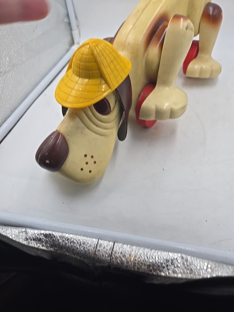 Vintage Sherlock Holmes Hasboro Digger Walking Dog Pull String Toy