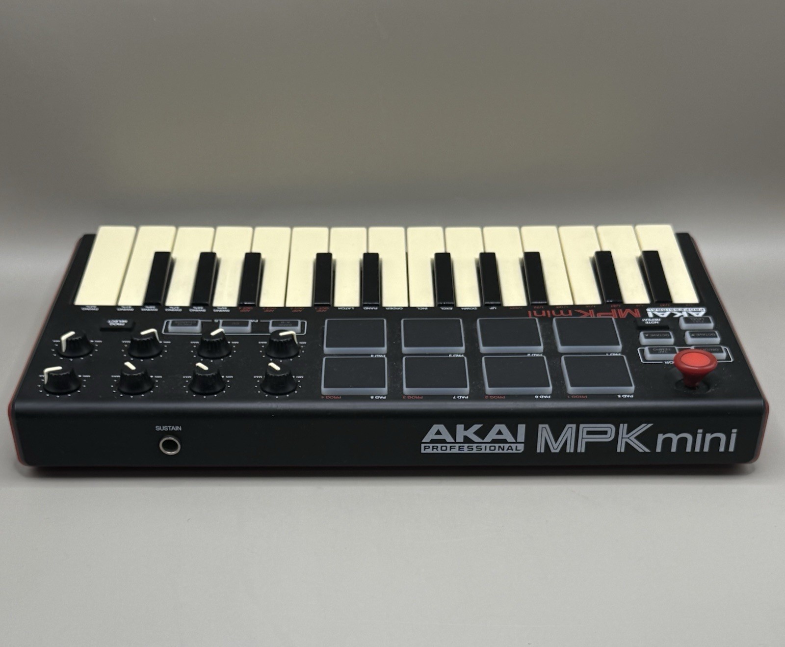 Akai Professional MPK2 Mini Play Portable 25-Key Keyboard