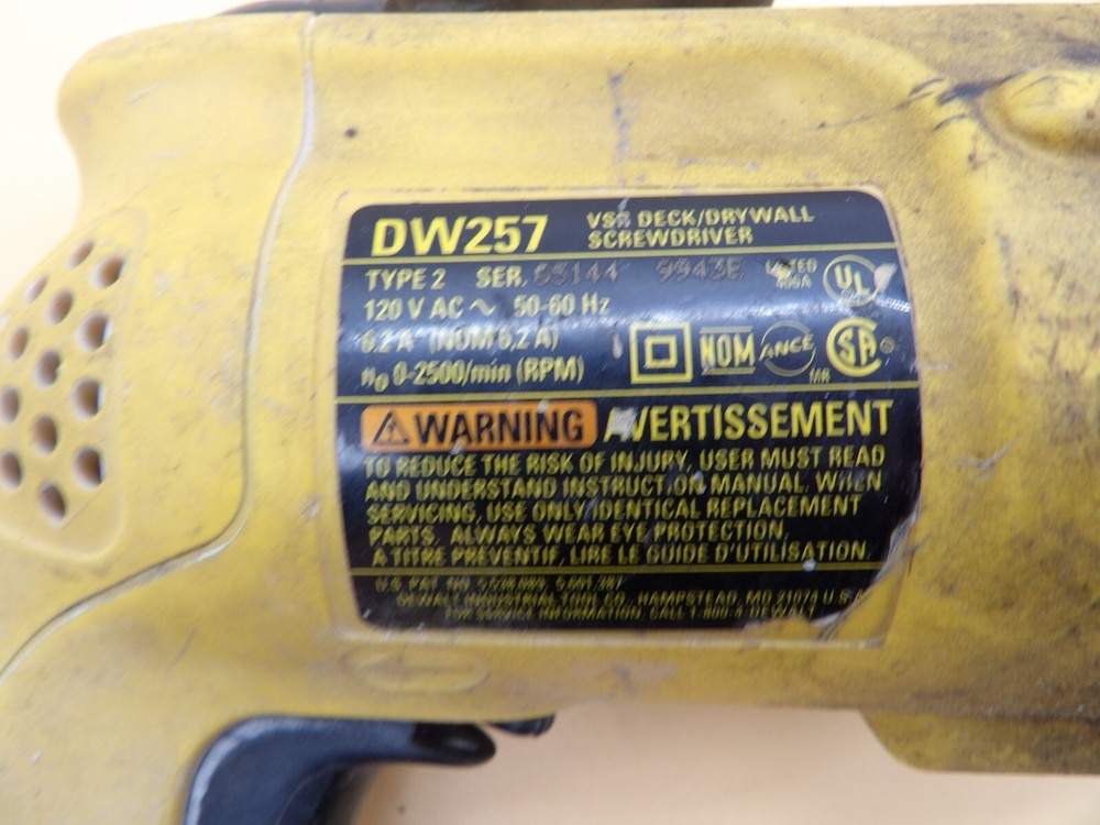 Dewalt DW257 Variable Speed Reverse Deck / Drywall Screwdriver USED