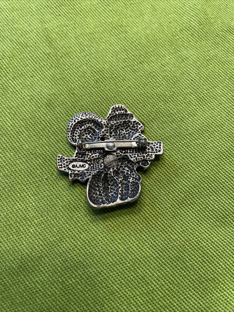 The Give Thanks Pin. Excellent Condition!