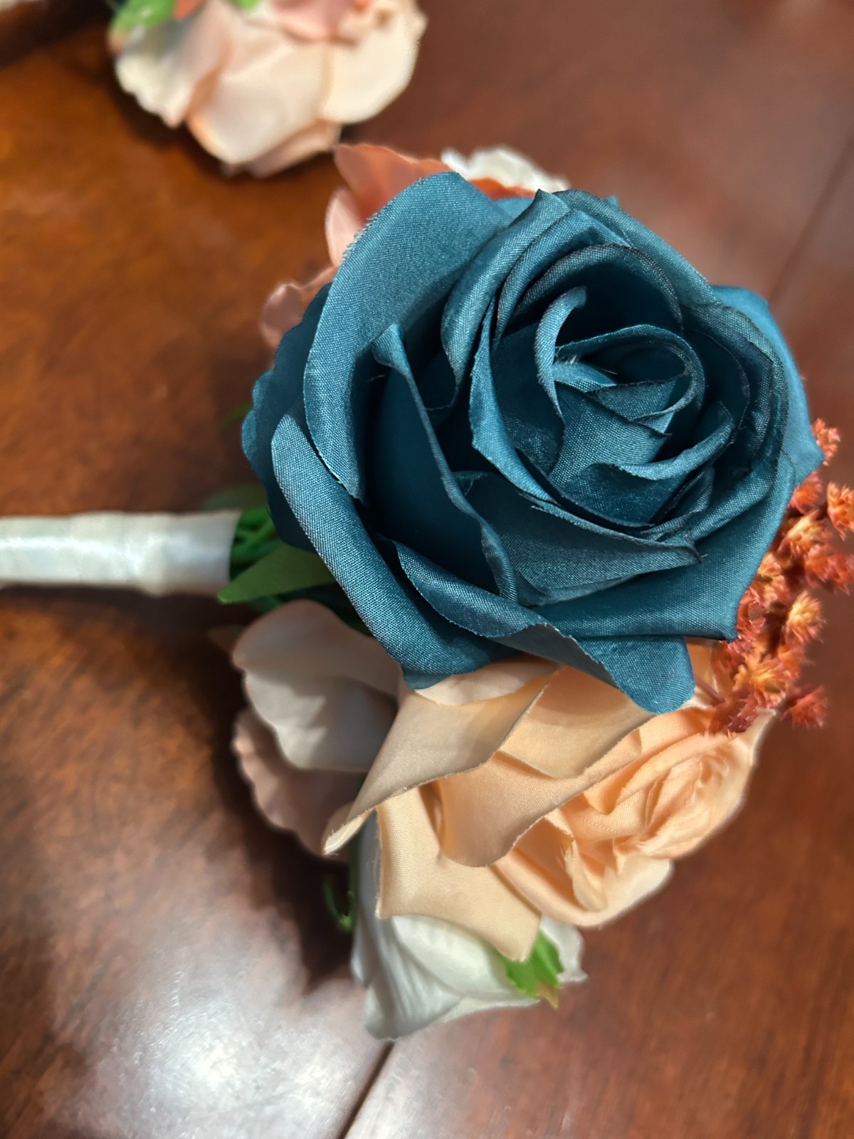 LOT OF 4 PEACH/BURNT ORANGE/TEAL/WHITE ROSES/ETC BRAIDSMAIDS FLORAL BOUQUETS-x2