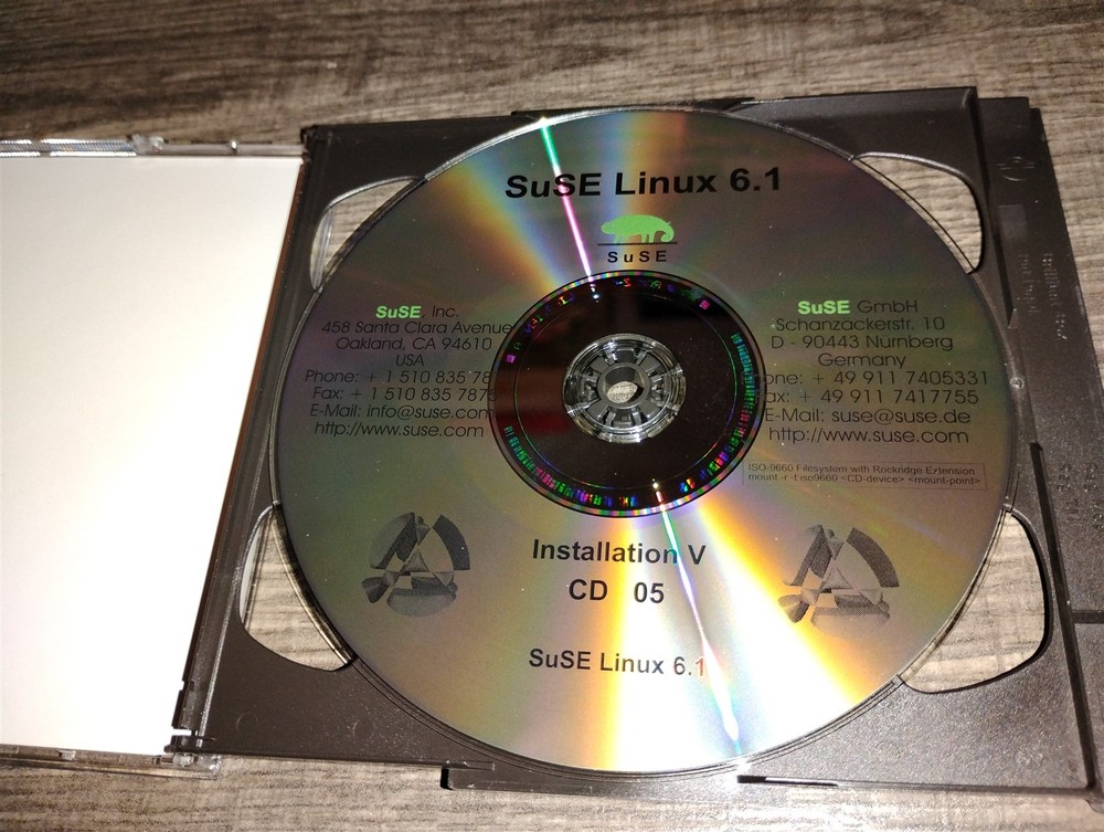 SuSE Linux 6.1 Operating System Software PC CD-ROM 5-disc Set Installation 1999