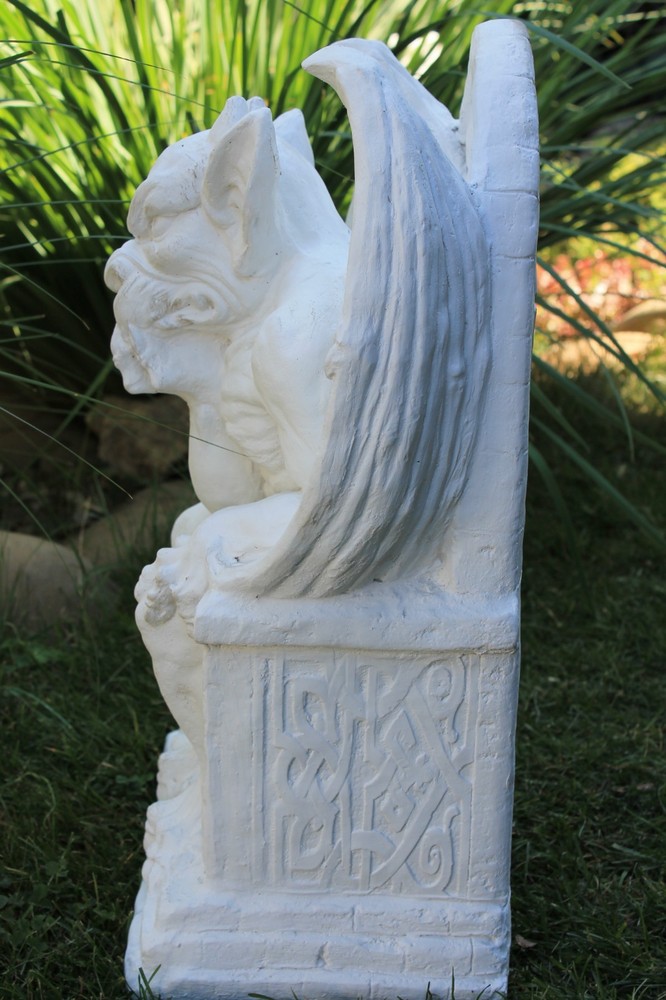 Polyurethane flexible mold with a plastic frame "Gorgul on the throne"