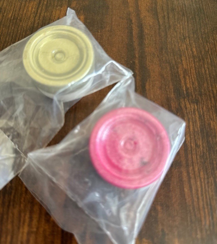 2x Nuvo Glacier paste "Give your craft projects an extra shine!"