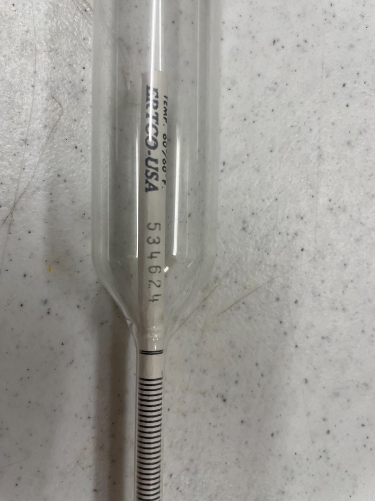 Assorted glass laboratory pipets