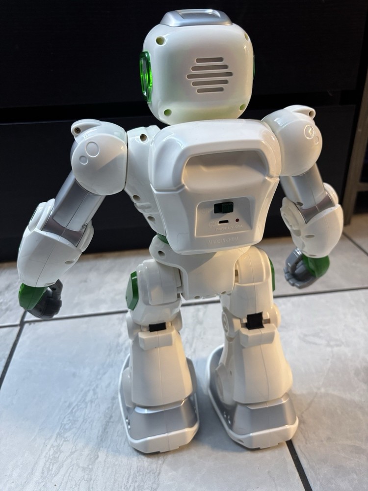 1088 Ruko Smart Programmable RC Robot Voice Control, No Remote Control