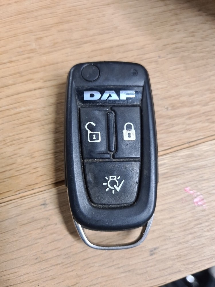 GENUINE DAF CF XF 3 BUTTON REMOTE  FOB - TESTED & WORKING