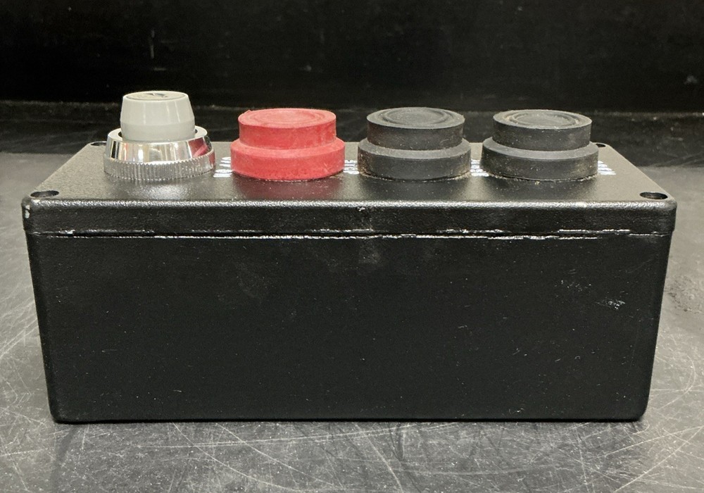Liftmaster 3-Button Outdoor Surface Mount Station | No Key