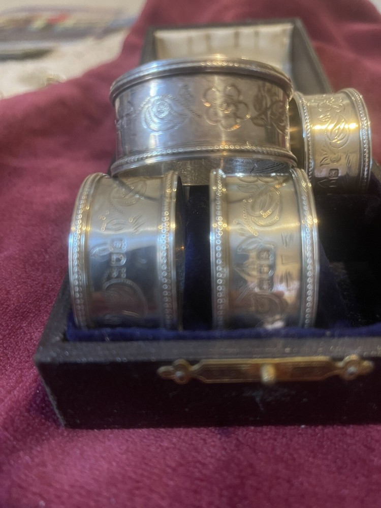 Solid silver Hallmarked 1902 Napkin Rings In Original Box