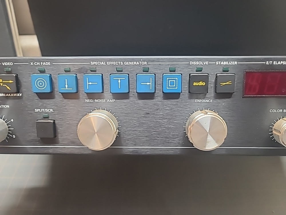 VIP Video Interface Products Hybrid-8 S.E.G. Video Duplicator w Special Effects