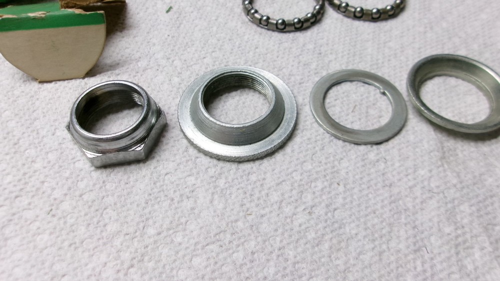 CROWN HEAD SET #576 BICYCLE BEARINGS?