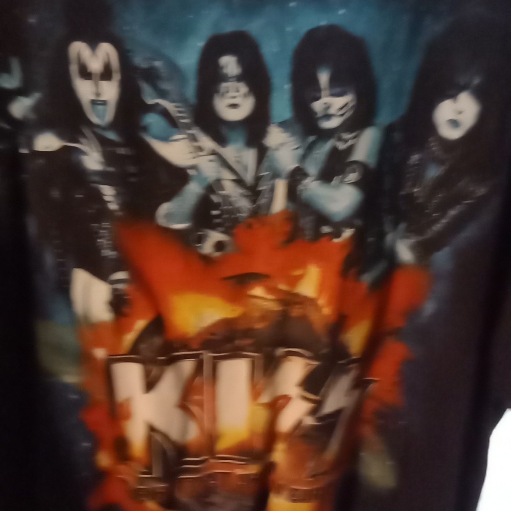 Kiss 💋 T-shirt Hottest Show On Earth, 2010 Tour 9-11 Clarkston Mi Show. Xl