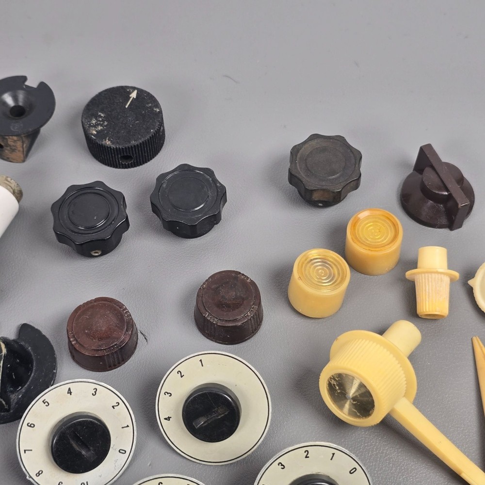 Assorted Lot Vintage Bakelite Metal & Plastic Radio Control Knobs Steampunk