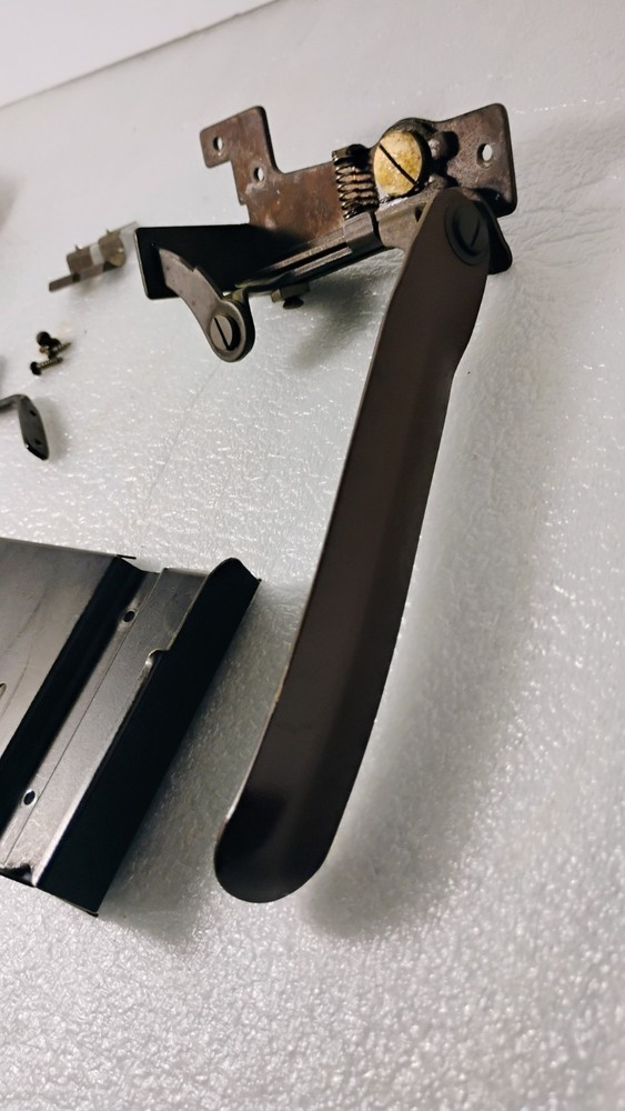 Singer #40 Sewing machine cabinet replacement Knee Bar and Controller Bracket