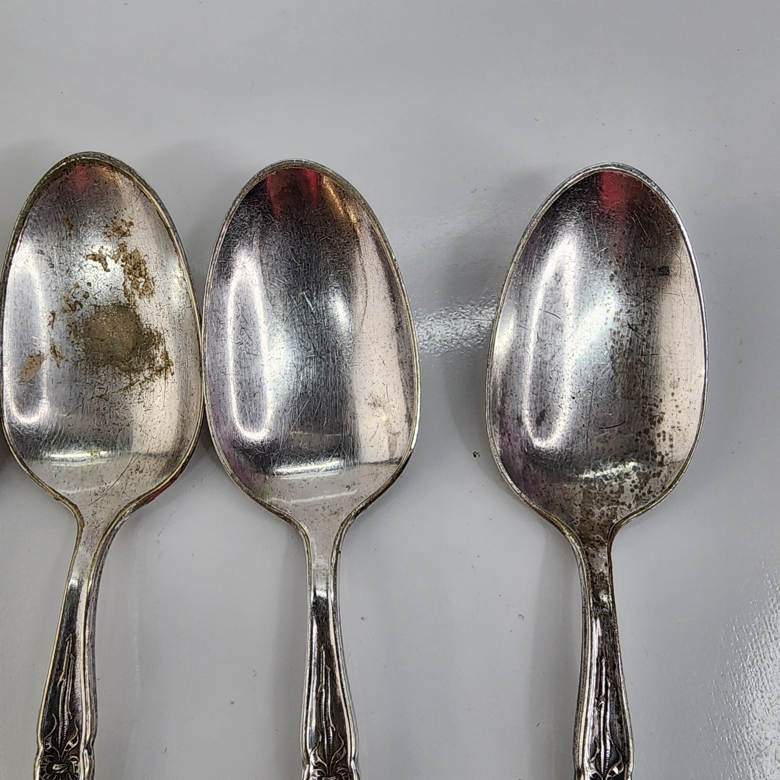 Wm Rogers (W.R.) Carnation 1908 Silverplate Dinner Spoons Set 6 Vintage Crafting